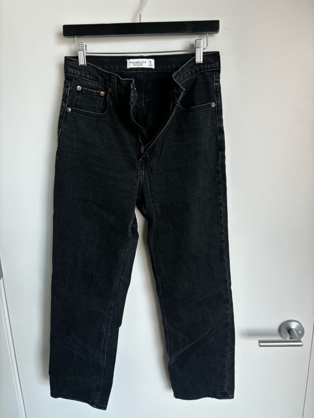 Abercrombie & Fitch Women’s Black Ankle Jeans- Ultra High Rise